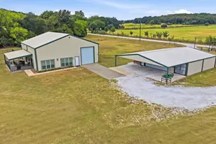82 Co Rd 2112, Gainesville, TX 76240 - Photo 2