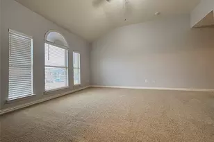 389 Ivan Dr, Lewisville, TX 75067 - Photo 32