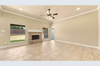 1813 Town Creek Circle, Weatherford, TX 76086 - Photo 8