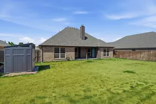 1813 Town Creek Cir, Weatherford, TX 76086 - Photo 32