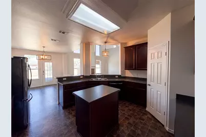 1402 Stone Oak Court, Cedar Hill, TX 75104 - Photo 2