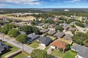 4925 St Thomas Pl, Fort Worth, TX 76135 - Photo 36