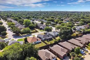 4925 St Thomas Pl, Fort Worth, TX 76135 - Photo 38