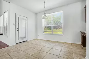 3023 Riverwood Ln, Grand Prairie, TX 75052 - Photo 6