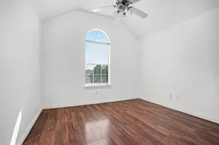 3023 Riverwood Ln, Grand Prairie, TX 75052 - Photo 14