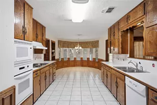 314 Brookside Dr, Grapevine, TX 76051 - Photo 18