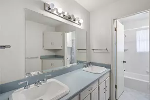 314 Brookside Dr, Grapevine, TX 76051 - Photo 8