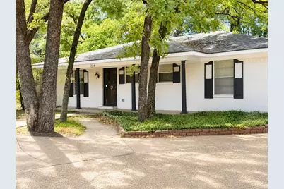 704 Dobbins Road, Corsicana, TX 75110 - Photo 1
