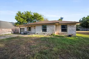 807 E Tyler St, Mexia, TX 76667 - Photo 2