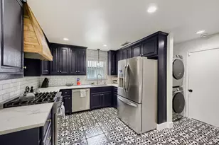 3042 Oxfordshire Ln, Farmers Branch, TX 75234 - Photo 4