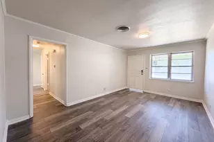 5421 Bonnie Wayne St, Haltom City, TX 76117 - Photo 8