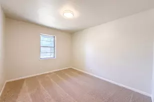 5421 Bonnie Wayne St, Haltom City, TX 76117 - Photo 4