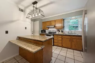 13512 Challaburton Dr, Farmers Branch, TX 75234 - Photo 6