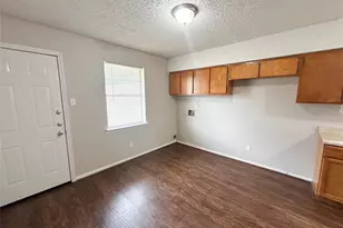 1603 S Hall St, Ennis, TX 75119 - Photo 8