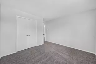 1801 E Grauwyler Rd, Irving, TX 75061 - Photo 18