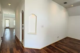 7806 Quiet Waters Dr, Arlington, TX 76016 - Photo 4