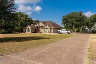 111 Spring Creek St, Waco, TX 76705 - Photo 2