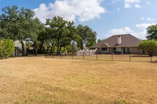 111 Spring Creek St, Waco, TX 76705 - Photo 4