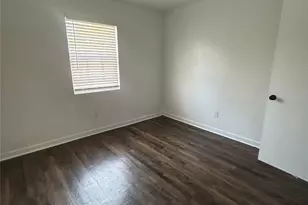 321 E 8th St, Dallas, TX 75203 - Photo 8