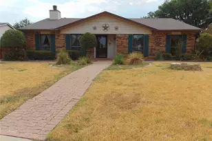 1110 Meandering Way, Mesquite, TX 75150 - Photo 1