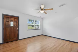 620 E Sears St, Denison, TX 75021 - Photo 2