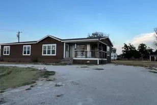 209 N Ave C, Knox City, TX 79529 - Photo 4