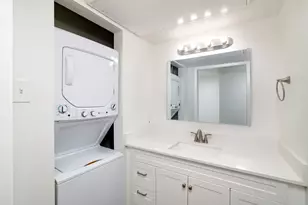 2722 Throckmorton St, Dallas, TX 75219 - Photo 2