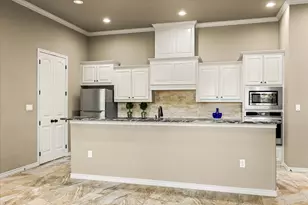 3503 Fountain Way, Granbury, TX 76049 - Photo 10