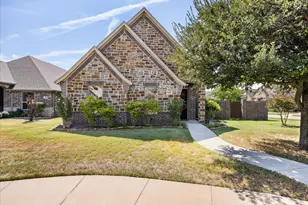 3503 Fountain Way, Granbury, TX 76049 - Photo 2