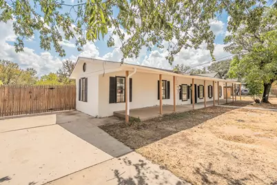 307 Ross Avenue, Glen Rose, TX 76043 - Photo 4
