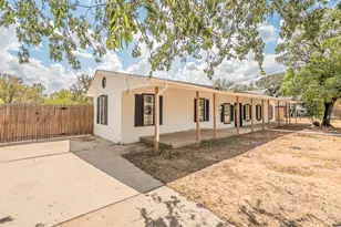 307 Ross Ave, Glen Rose, TX 76043 - Photo 4