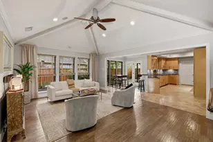 8710 Sanshire Ave, Dallas, TX 75231 - Photo 12