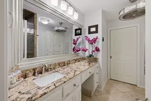 8710 Sanshire Ave, Dallas, TX 75231 - Photo 20