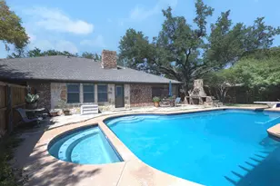 1946 Oakbluff Dr, Carrollton, TX 75007 - Photo 32