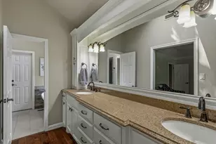1946 Oakbluff Dr, Carrollton, TX 75007 - Photo 26