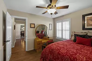 1946 Oakbluff Dr, Carrollton, TX 75007 - Photo 28