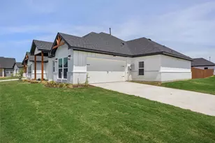 200 Cliff Ct, Godley, TX 76044 - Photo 2