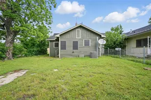 906 E Houston St, Sherman, TX 75092 - Photo 24