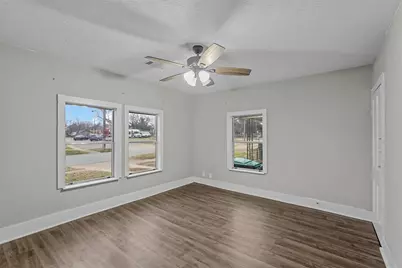 906 E Houston Street, Sherman, TX 75092 - Photo 20