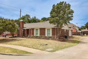 4201 Arbor Creek Dr, Carrollton, TX 75010 - Photo 2