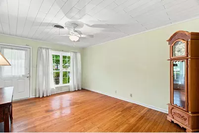 300 Parkwood Place, Lewisville, TX 75067 - Photo 16