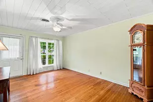 300 Parkwood Pl, Lewisville, TX 75067 - Photo 16