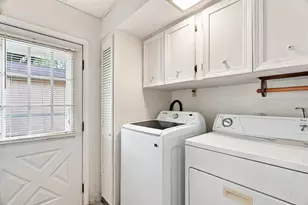 300 Parkwood Pl, Lewisville, TX 75067 - Photo 26