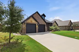 715 La Paloma Rd, Sanger, TX 76266 - Photo 4