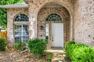 1153 Regal Dr, Garland, TX 75040 - Photo 2