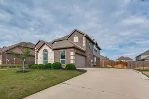 233 Chappellet St, Kennedale, TX 76060 - Photo 2