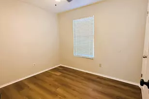 1025 NW Summercrest Blvd, Burleson, TX 76028 - Photo 16