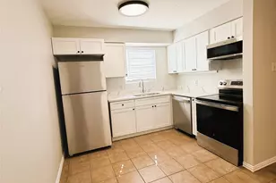 1025 NW Summercrest Blvd, Burleson, TX 76028 - Photo 6