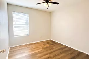 1025 NW Summercrest Blvd, Burleson, TX 76028 - Photo 10