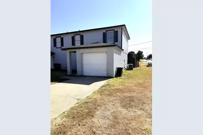 1025 NW Summercrest Boulevard #B, Burleson, TX 76028 - Photo 2